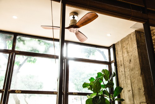 How to Clean Ceiling Fans: A Beginner's Guide