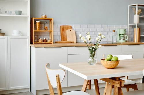 Step-by-Step Guide to Declutter and Organize Your Kitchen (2023 Tips)